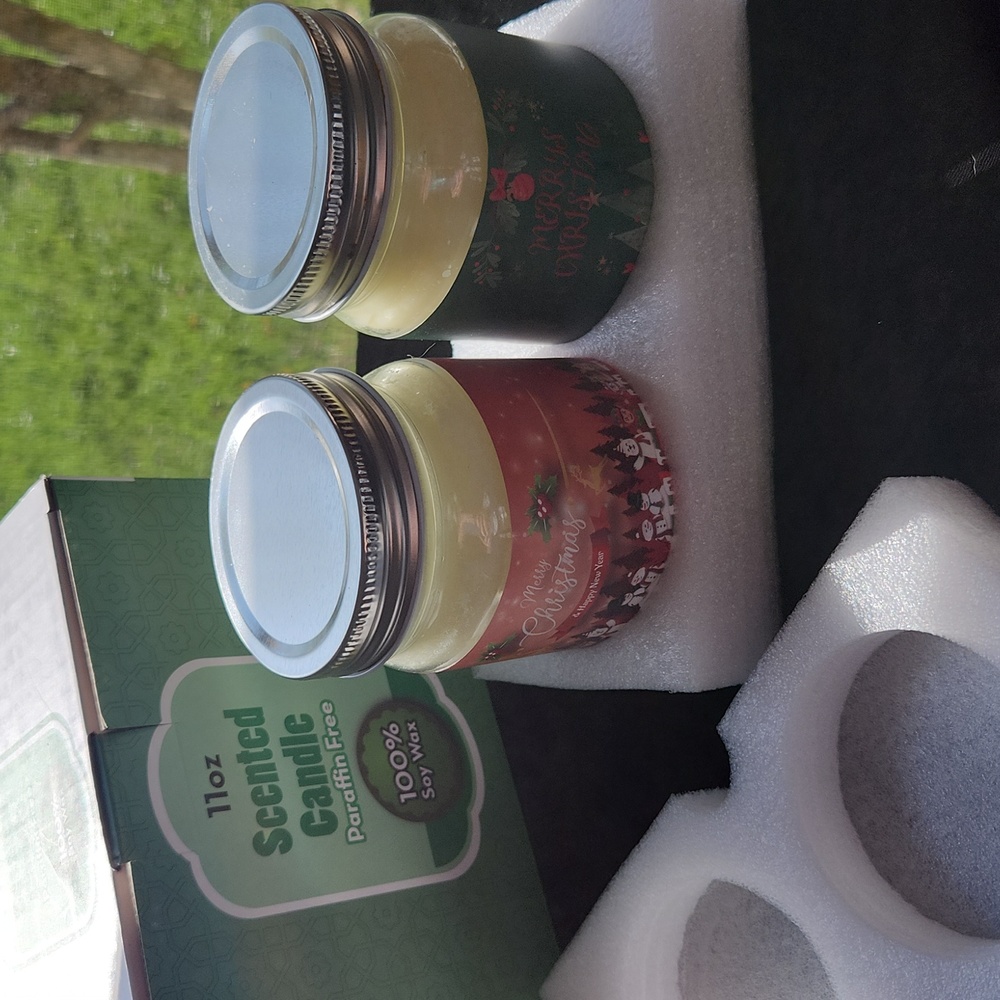 11 oz Soy Wax Christmas scented candles ☆ Paraffin free ☆ 100% Soy ☆ New in box